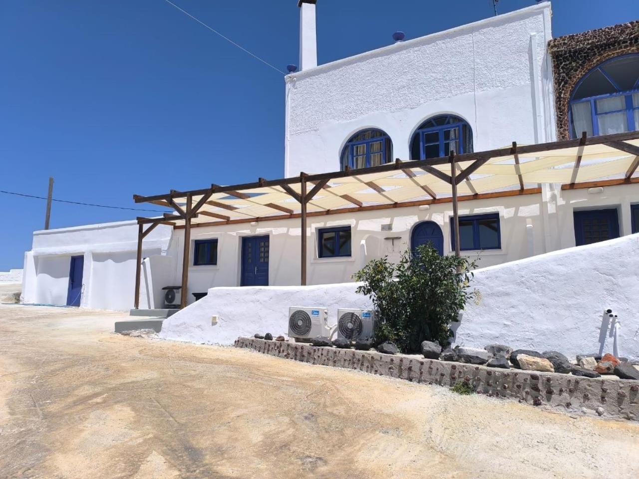 Kampanelia Village Suites Fira  Exterior photo
