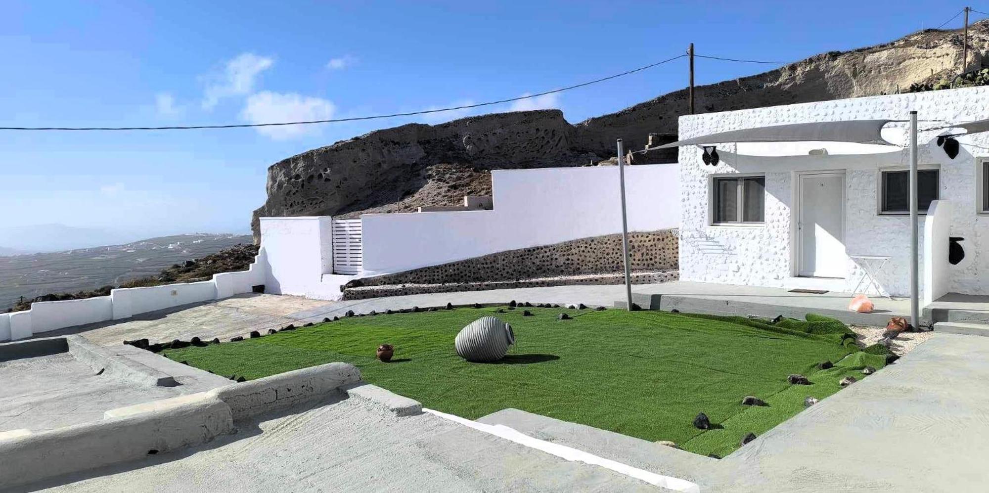 Kampanelia Village Suites Fira  Exterior photo